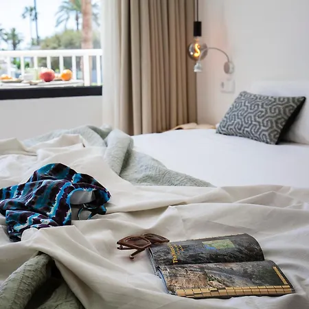 Miel Hotel 2*